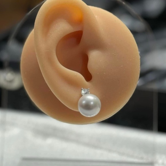 11mm Freshwater White Princess Pearl Stud Earrings – Sterling Silver